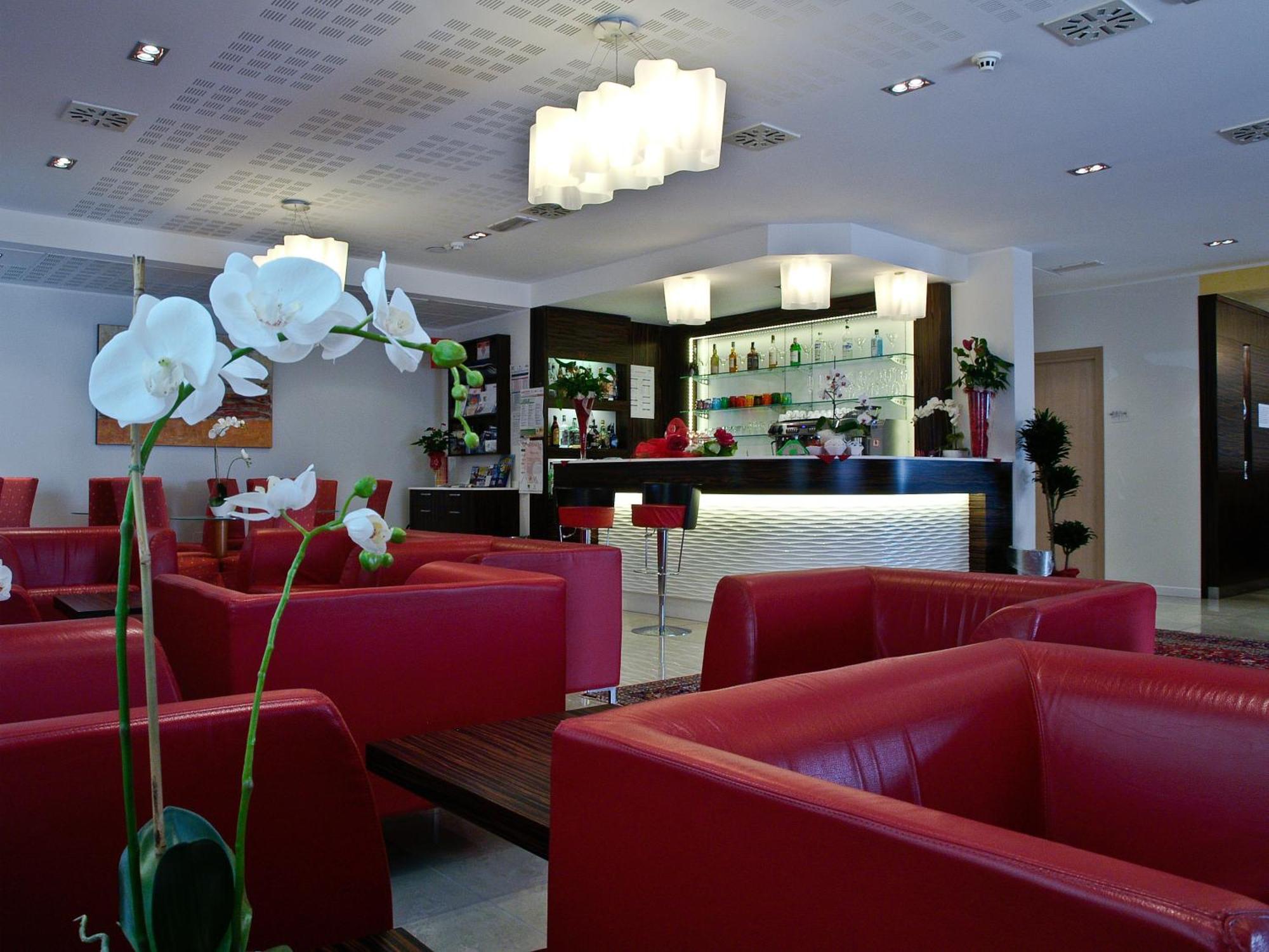 Hotel Villa Angelina Бибионе Экстерьер фото