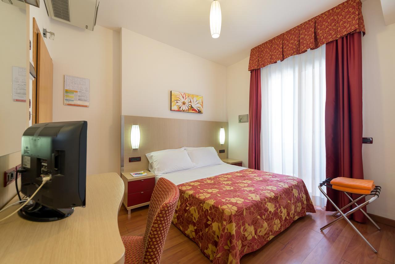 Hotel Villa Angelina Бибионе Экстерьер фото
