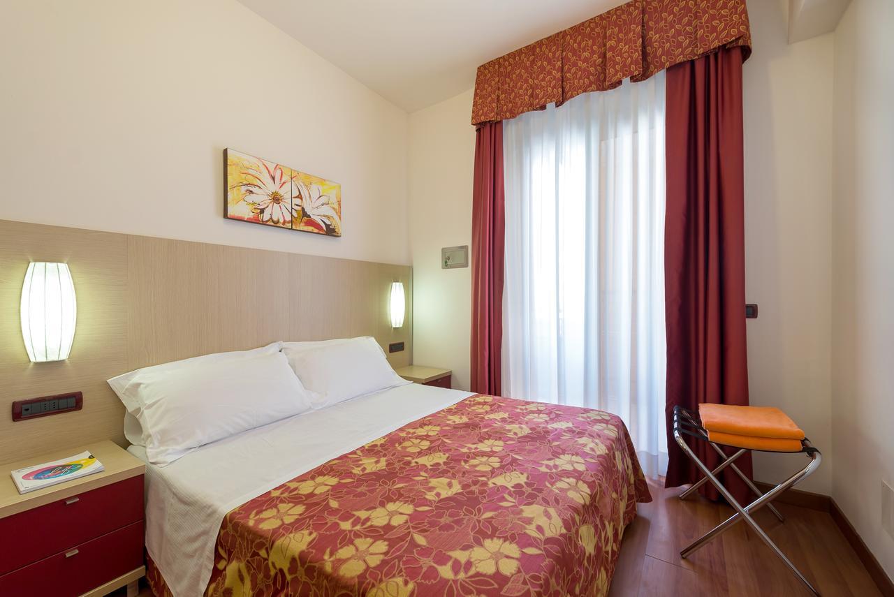 Hotel Villa Angelina Бибионе Экстерьер фото