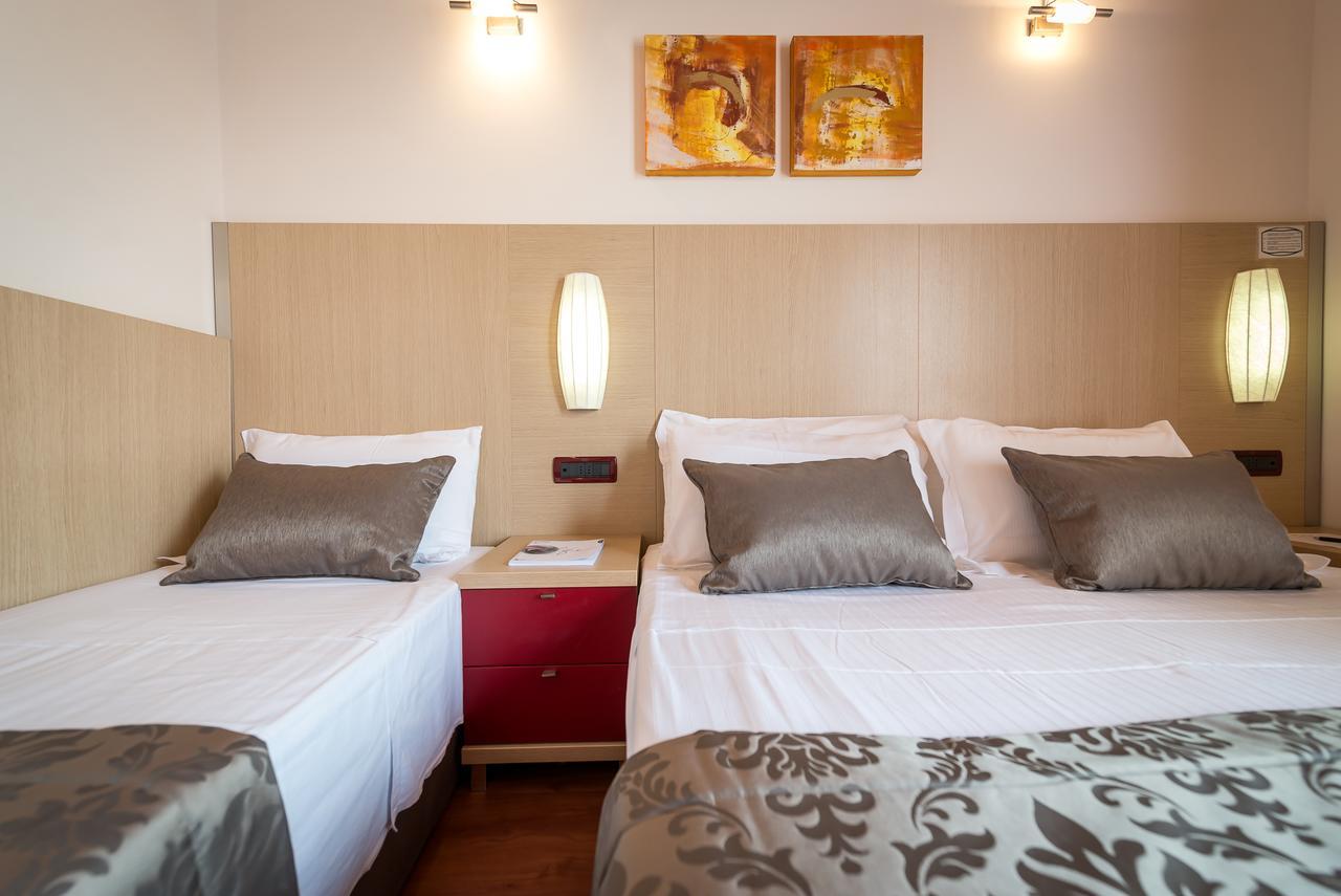 Hotel Villa Angelina Бибионе Экстерьер фото